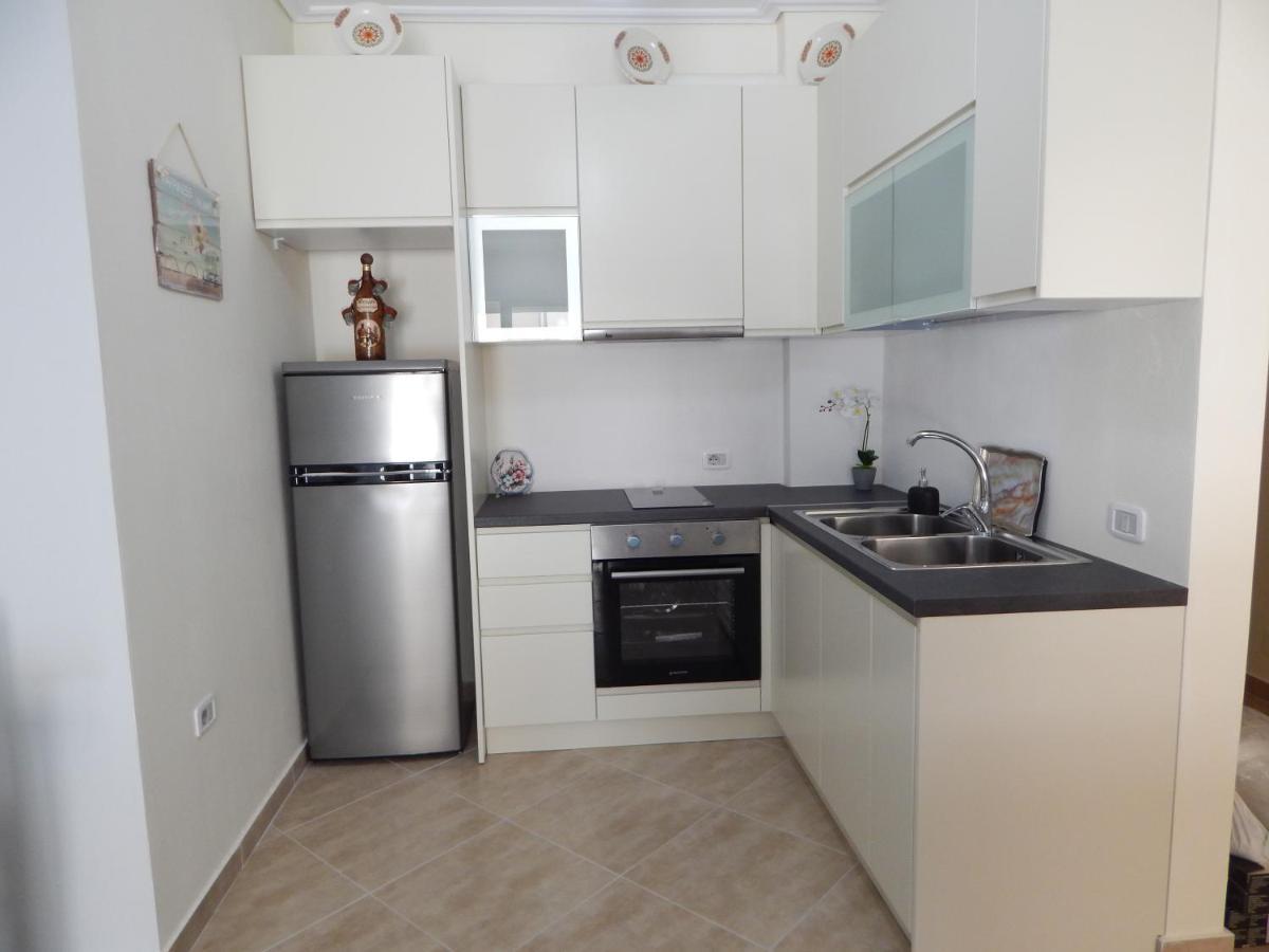 Modern Spacious 1 Bedroom Flat Next To The Beach Vlorë Exterior foto